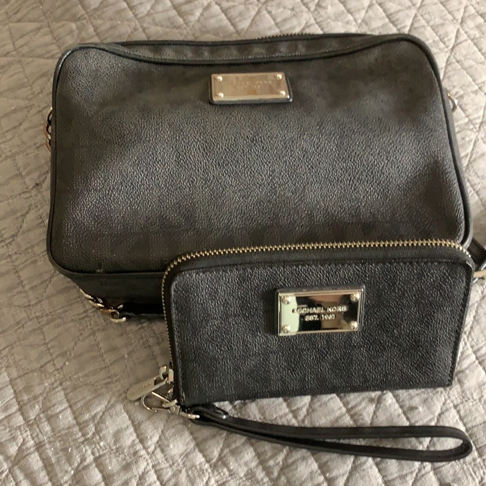 Michael Kors wristlet/wallet and matching purse